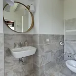 Oda ve Kahvaltı Essentia Faggeto Lario