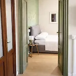 Essentia