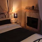 Essentia Oda ve Kahvaltı 5*