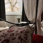 Oda ve Kahvaltı Essentia 5*
