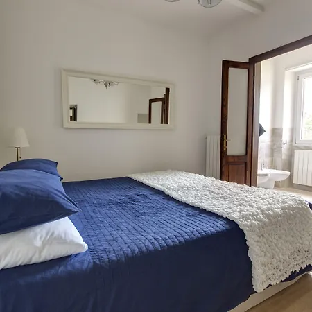 Essentia 5*