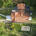 Essentia Faggeto Lario
