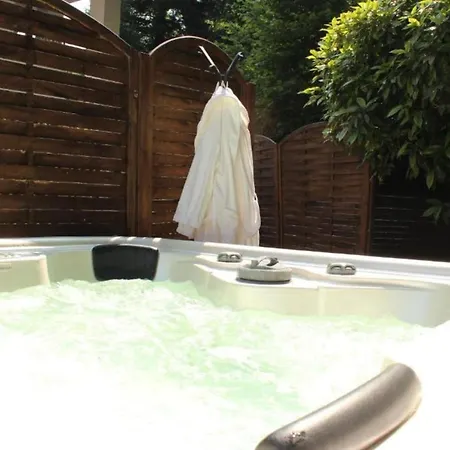 Essentia Faggeto Lario