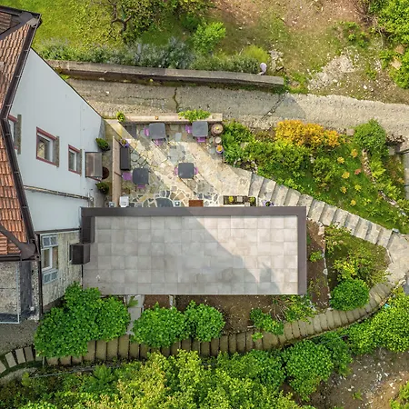 Bed & Breakfast Essentia Faggeto Lario