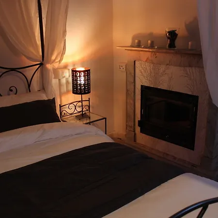 Essentia Bed & Breakfast *