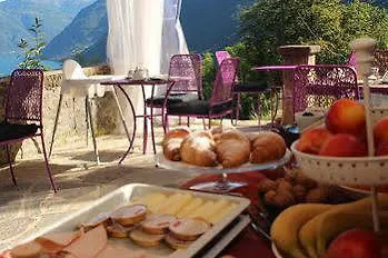 Essentia Bed & Breakfast *