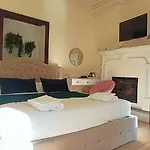 Bed & Breakfast Essentia 5*