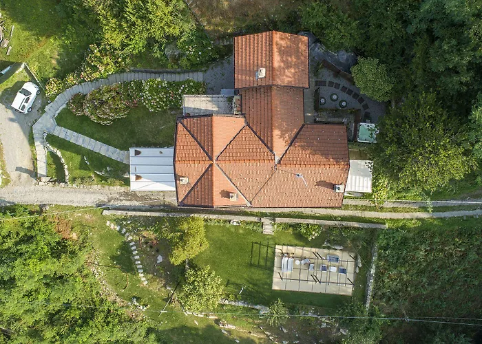 Essentia Faggeto Lario