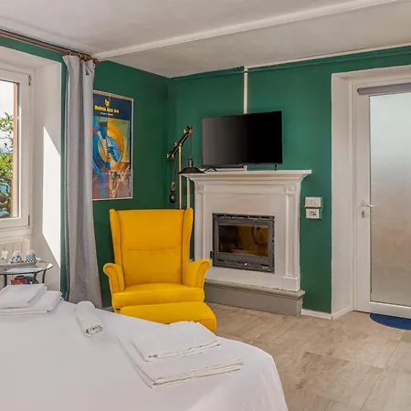 Essentia Bed & Breakfast 5*